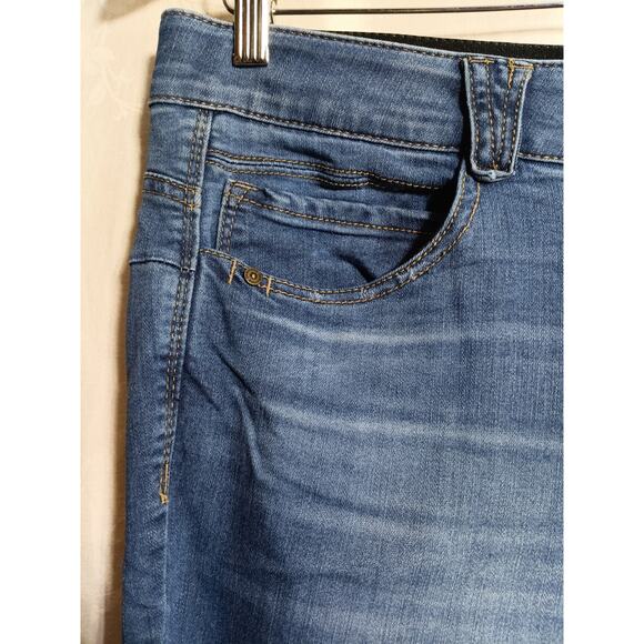 Democracy Jeans 16 AB Solution Blue Denim Straight Leg Elastic Waist Comfort - Picture 7 of 16